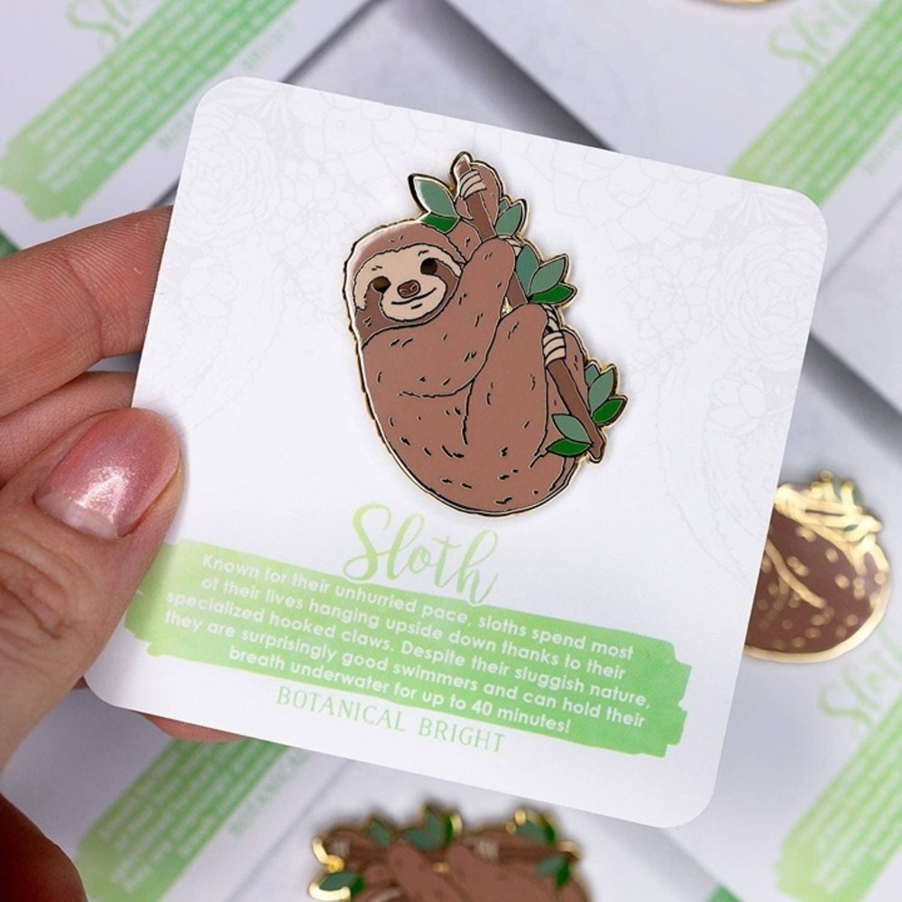 Sloth Enamel‎ Pin - Gold Plated Nature & Wildlife Jewelry - Animal Brooch - Picture 2 of 2